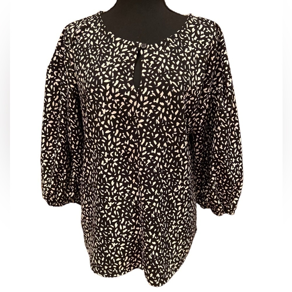 𝅺MELLODAY Black and Cream Top